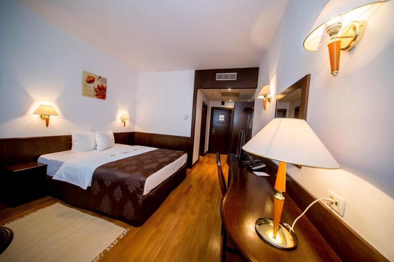 Best Western Central Hotel Arad Ngoại thất bức ảnh